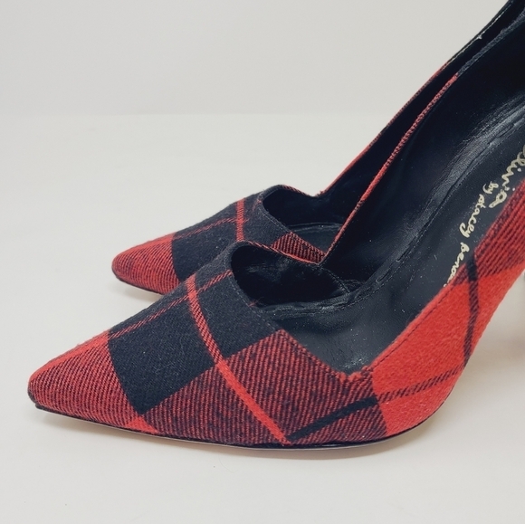 Alice & Olivia | Chic Red and Black Plaid Pattern Heels (Italian Size 39.5) - Picture 5 of 12